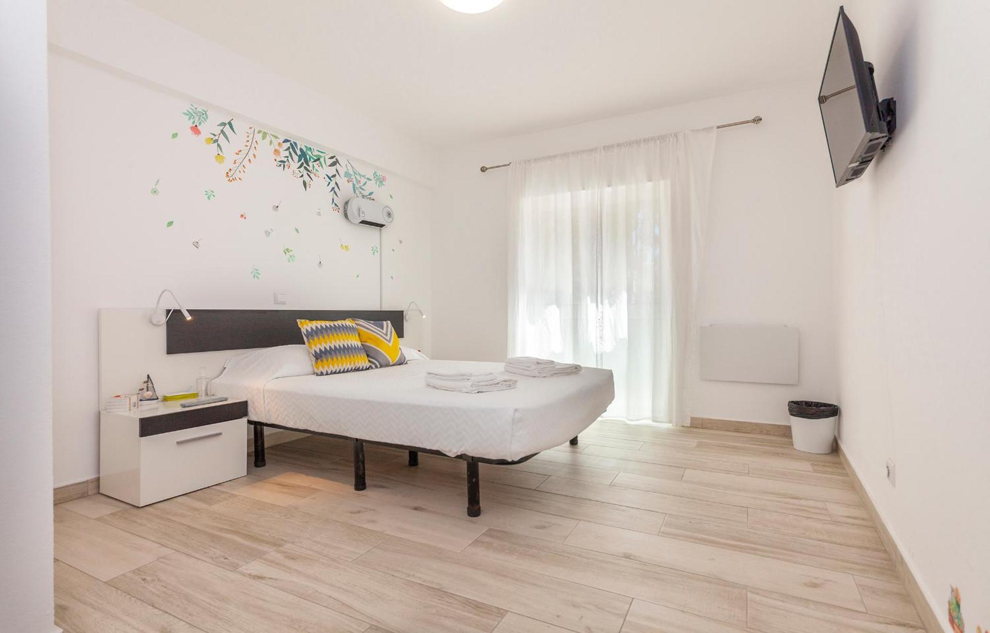 M - Martin & Tomas Guesthouse Lagos Room photo